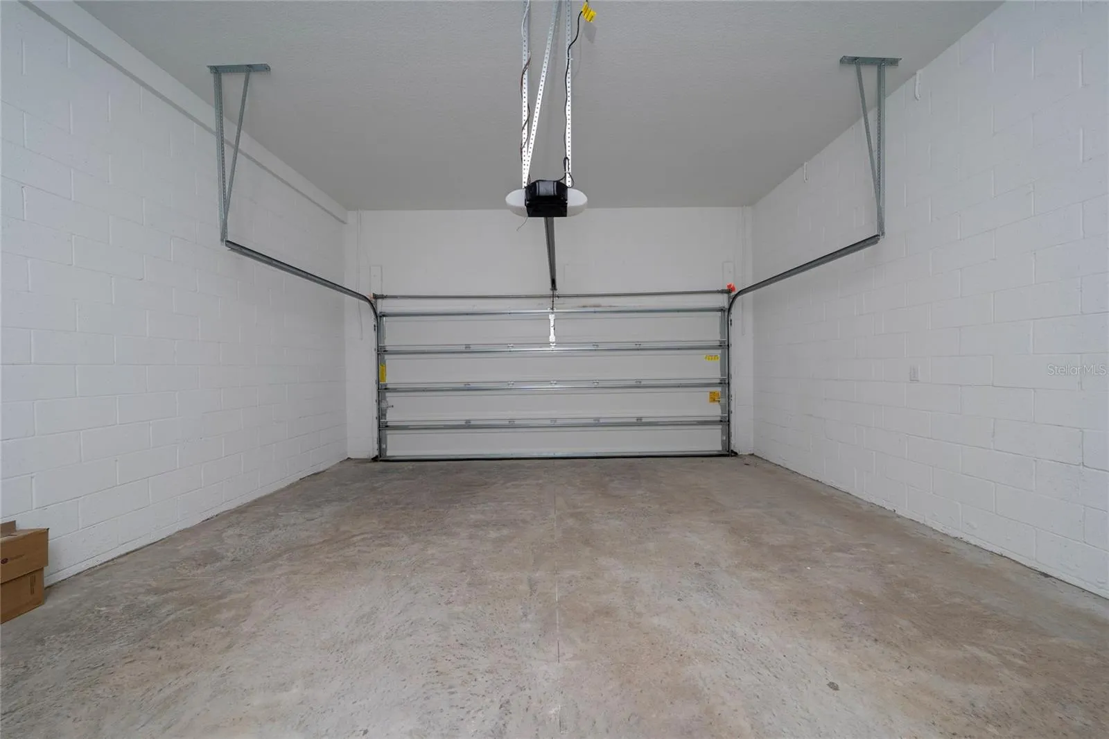 2-Car Garage
