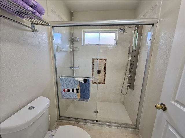 Master bath-walk in shower