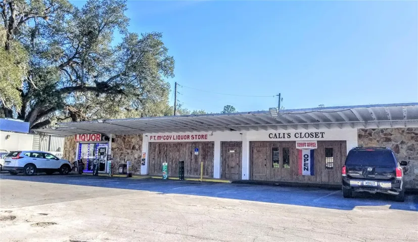 Strip mall