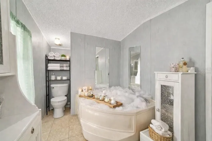 Virtually staged Bubbles & Accessories