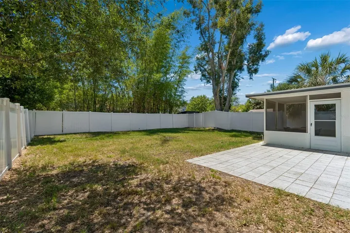 Huge Backyard w/Paver Patio