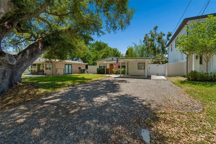 Front Exterior w/Gravel Driveway