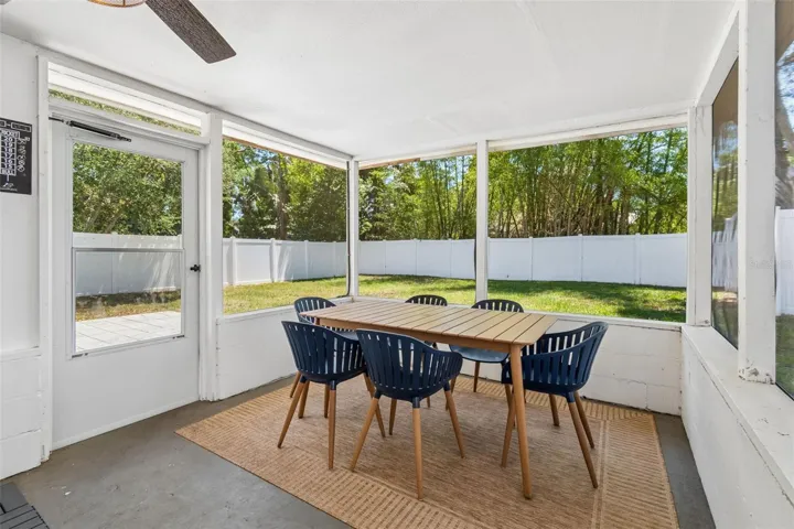 Eating Area on Lanai