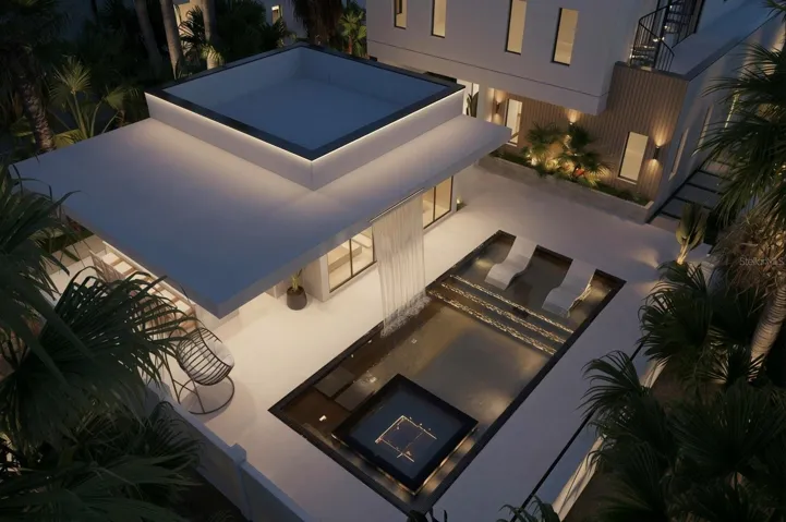 Pool/Exterior