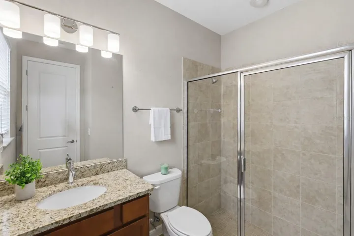 BATHROOM 4