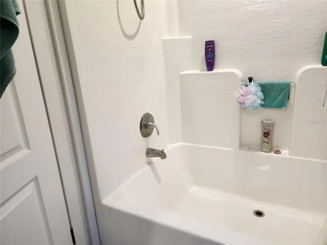 Over sized tub