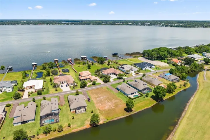 From back (over golf course) with Lake Dora in view