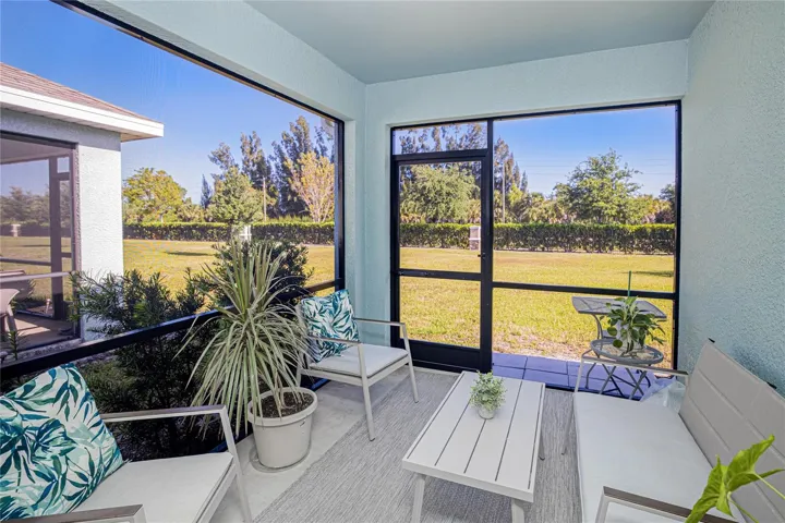 SCREENED-IN COVERED LANAI