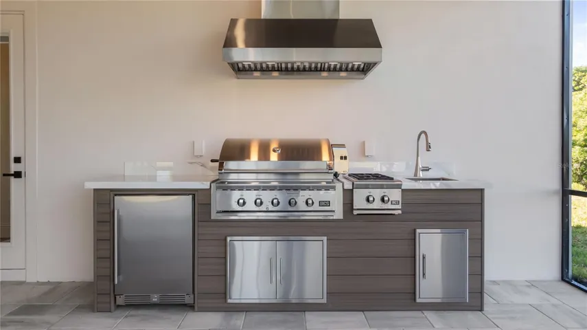 Outdoor kitchen
