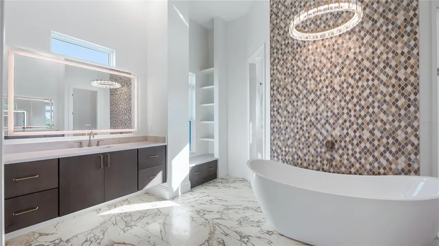 Primary bath
