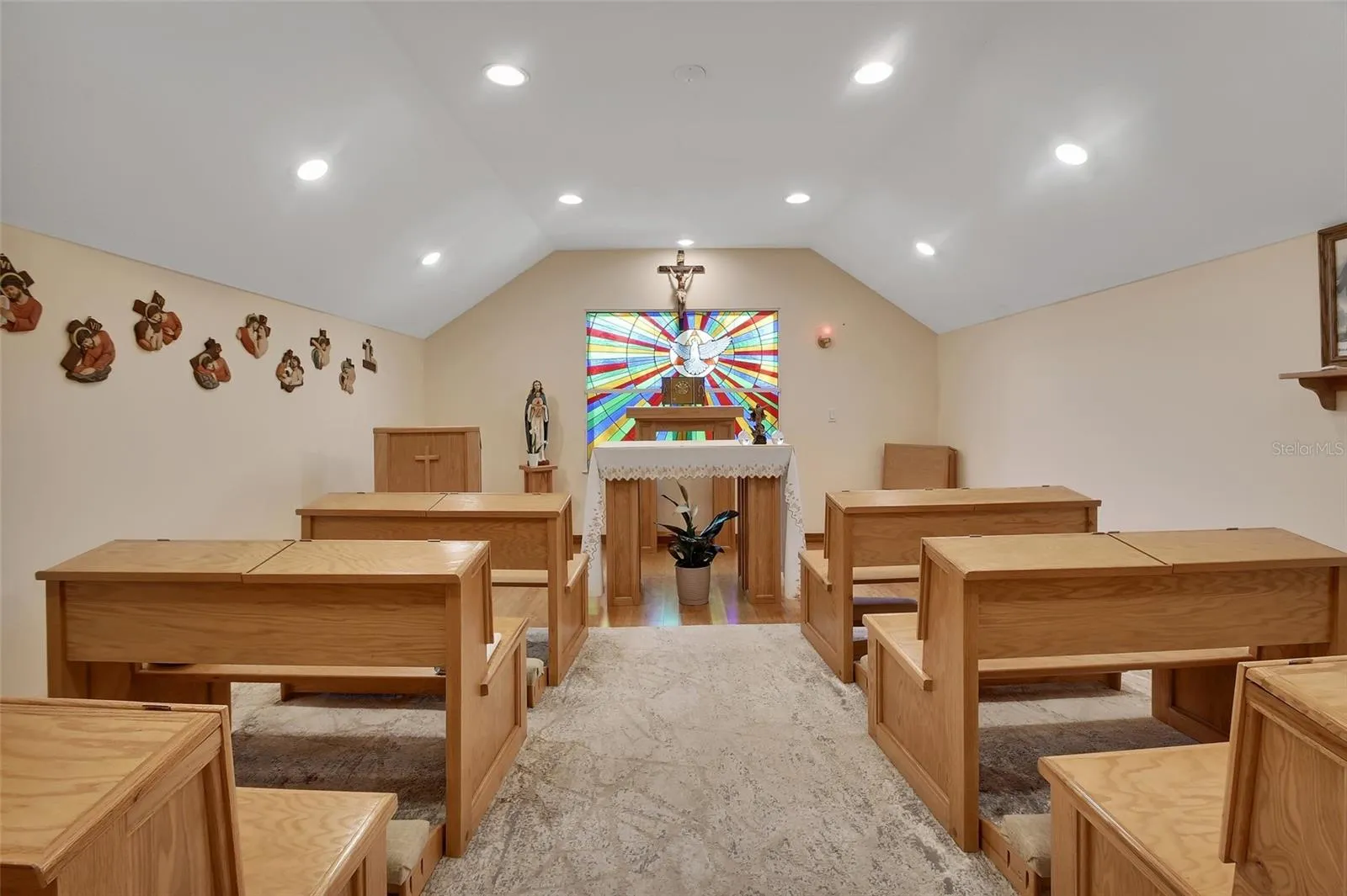 Third floor chapel