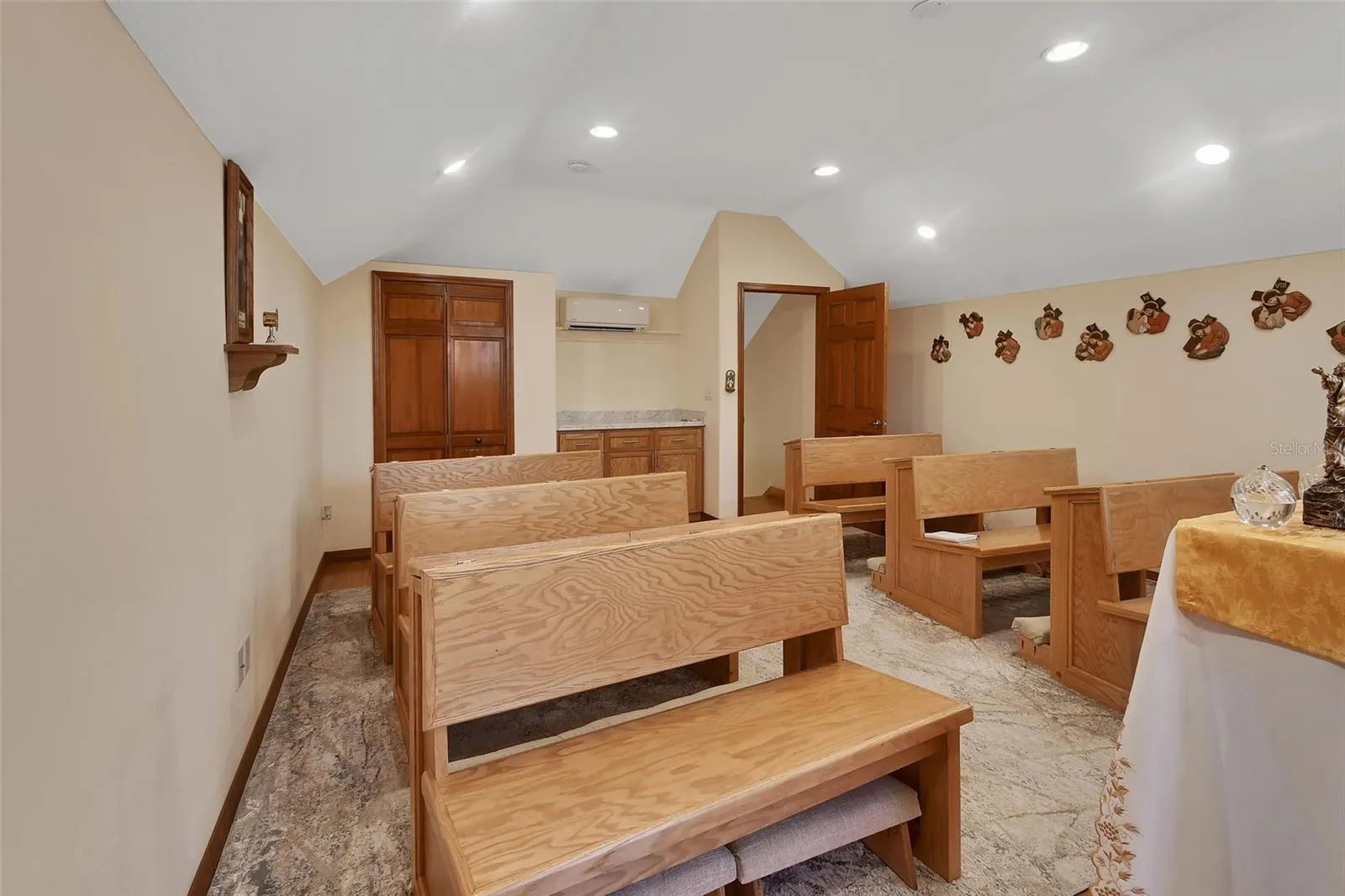 Third floor chapel