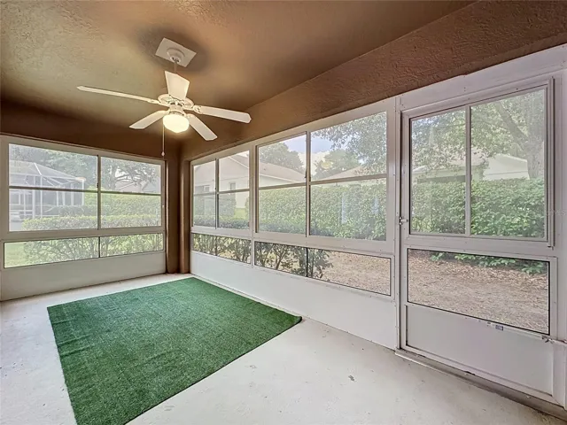 Lanai had vinyl windows