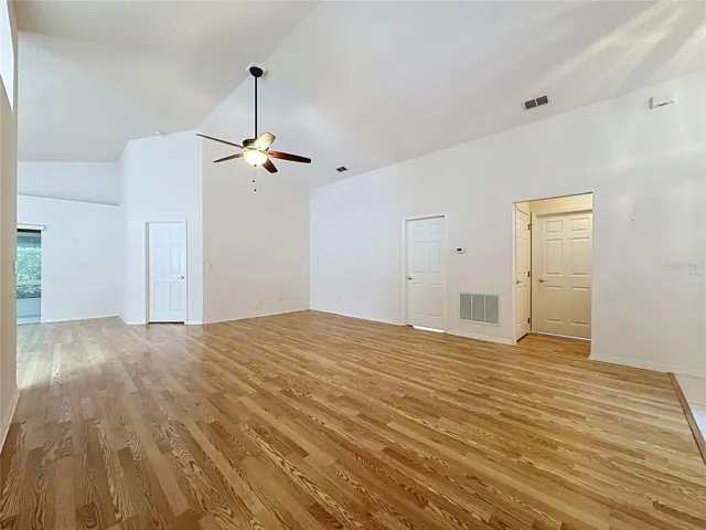 Great room and 3en entry and 2nd Bathroom
