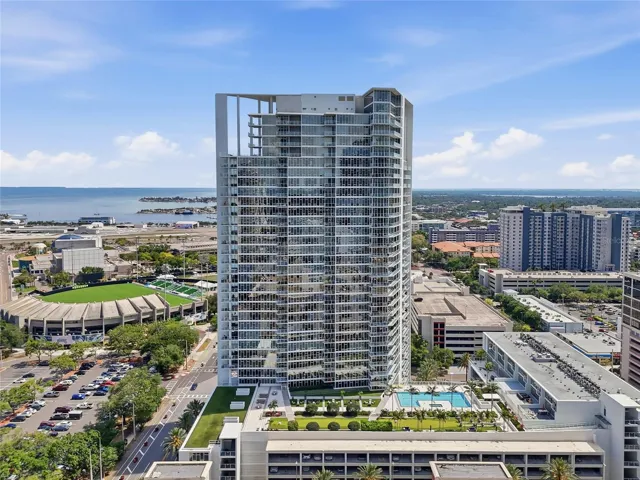 Amazing Location on St Pete's Waterfront