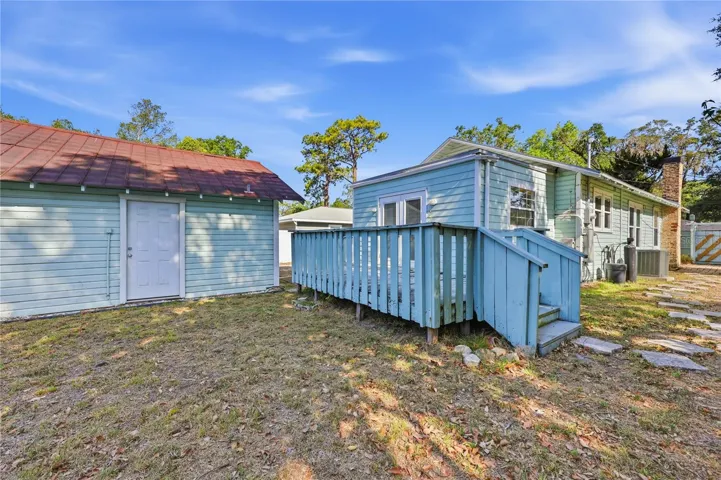 Spacious back yard