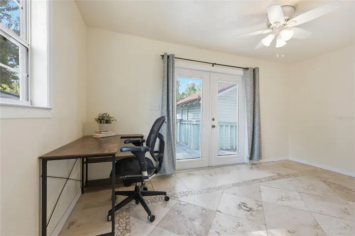 Back sunroom/flex space