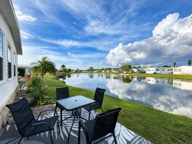 Peaceful Lakeside Patio Retreat