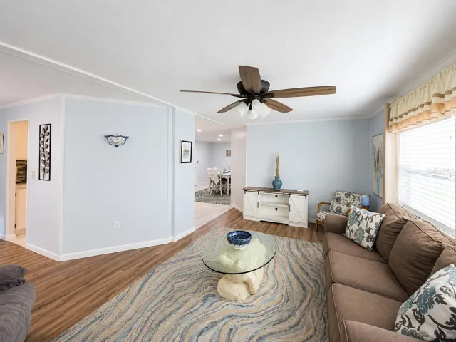 Bright Coastal Living Room Ambiance