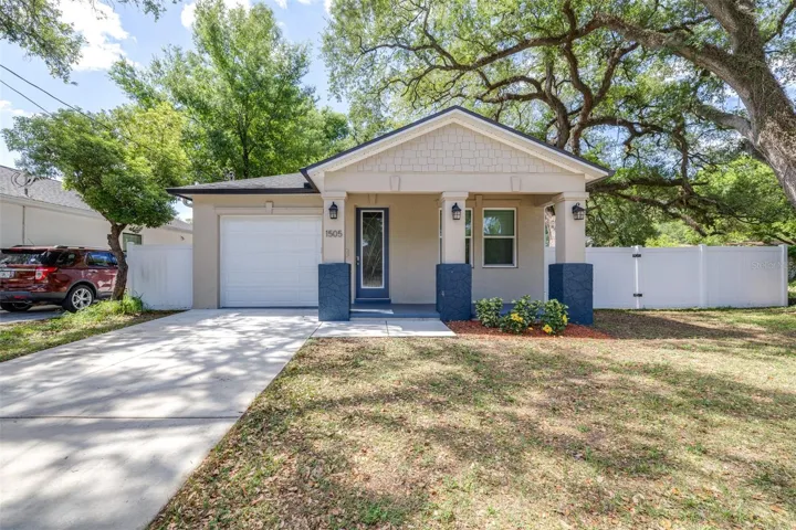 Beautiful Almost-New Bungalow right in the Heart of Tampa