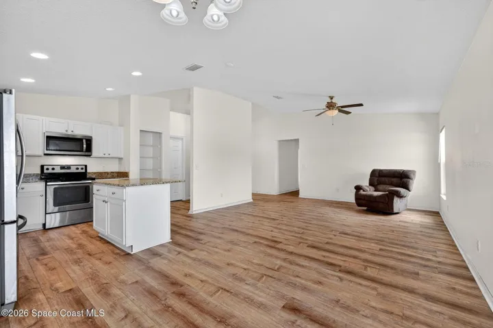 Living Room/Dining Room