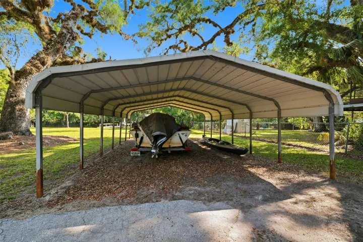 Carport 1