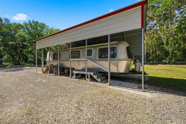Carport 2