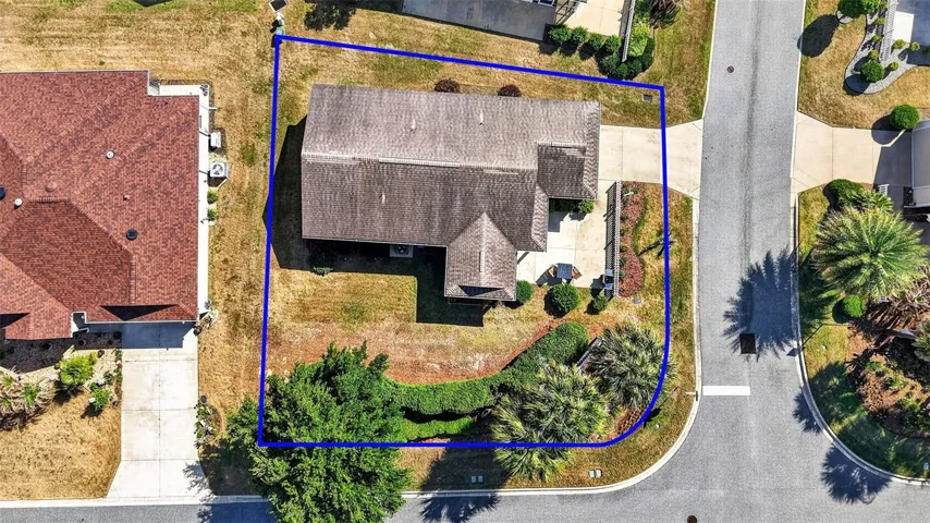Large Corner Lot with Privacy Landscaping
