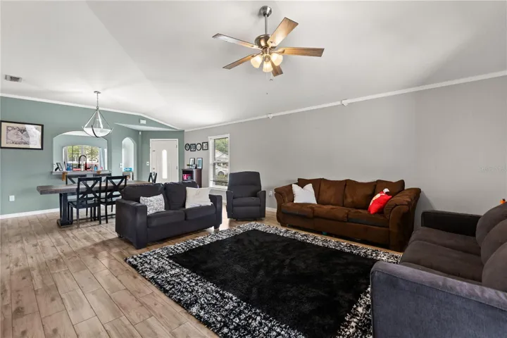 Living Room (2)