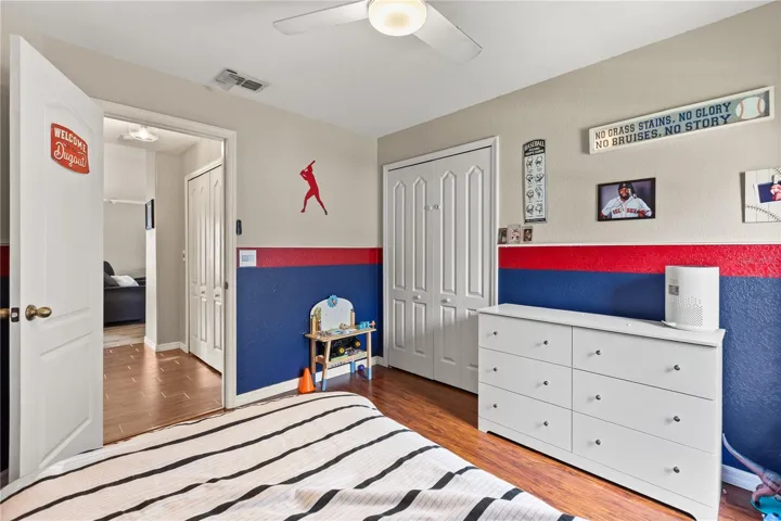 Bedroom (4)