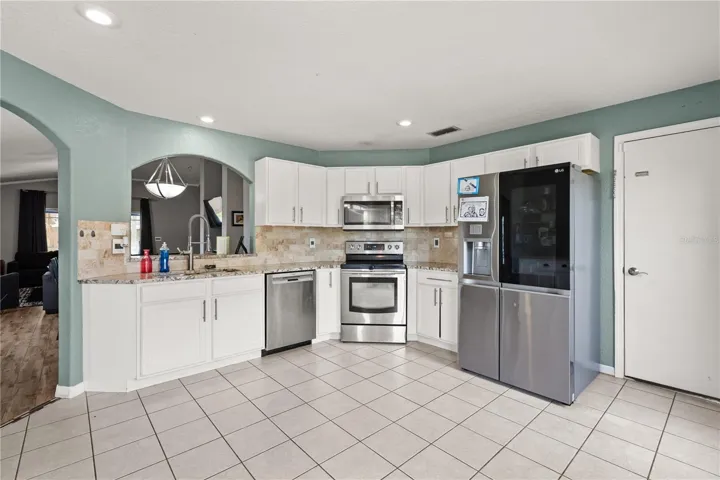 Kitchen Area (1)