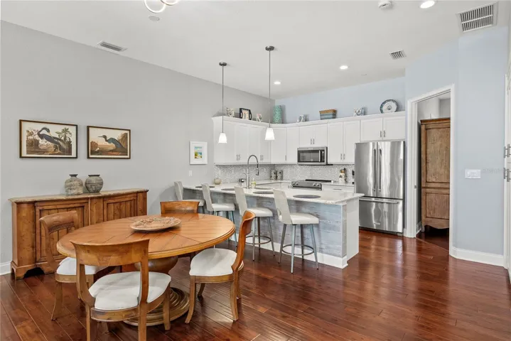 Eat in Kitchen