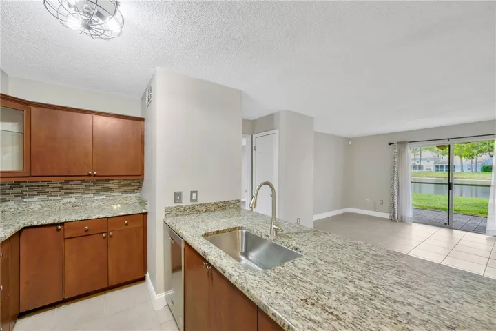 kitchen bar granite