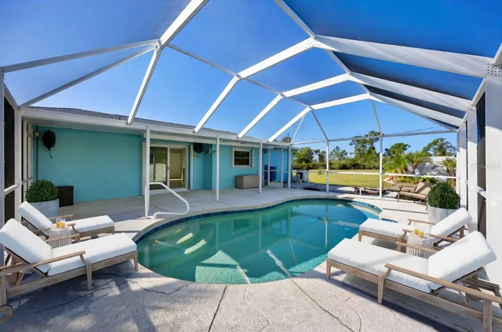 Virtual Stage pool area.