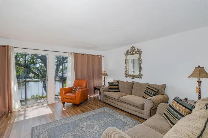 1/2 living areas