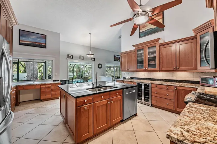 Beautiful kitchen!