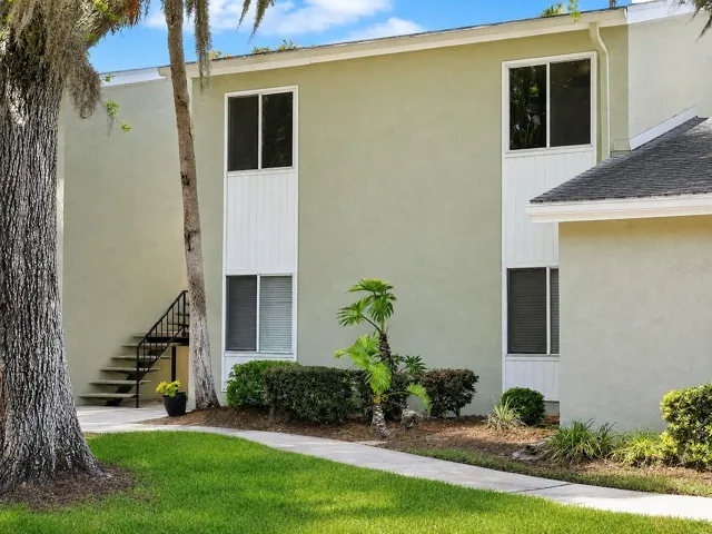 637 SILVER PASS UNIT B, OCALA FL