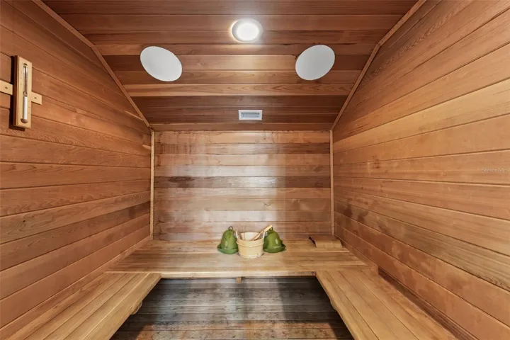 Beautiful Sauna!!