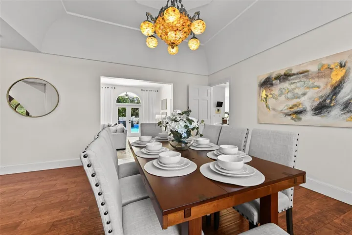 Formal Dining Room - Large space!