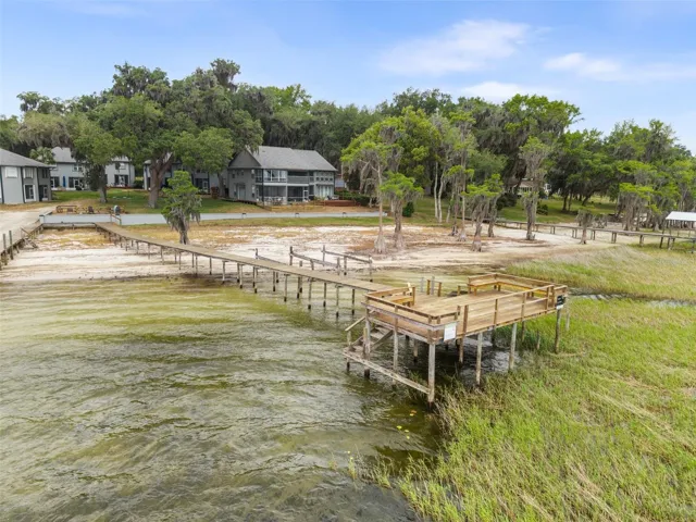 Community Dock maintained by HOA