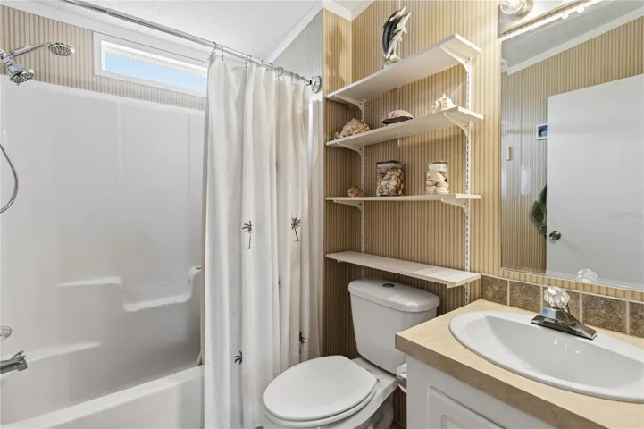2nd Bathroom