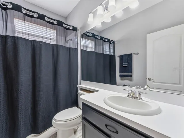 Bathroom 2 is between Bed 2 & 3