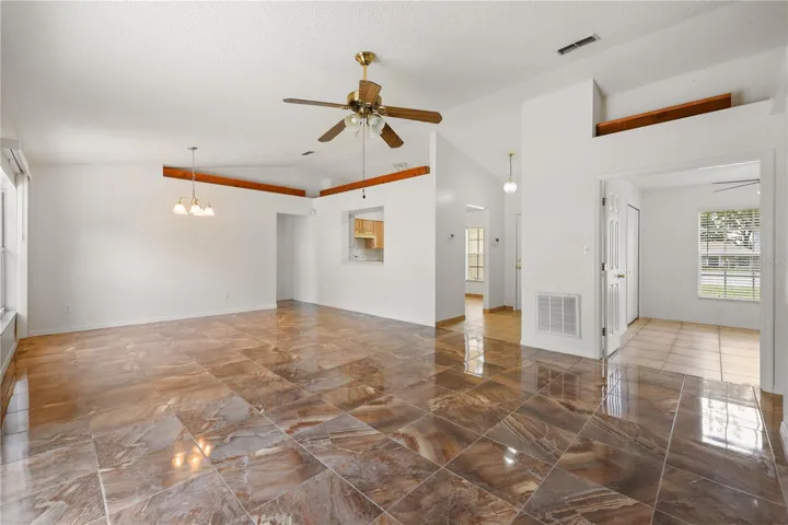 open floor plan =/ office or 4th bedroom