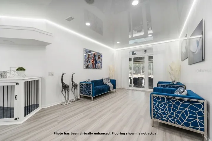 Floor potential with matching LVP