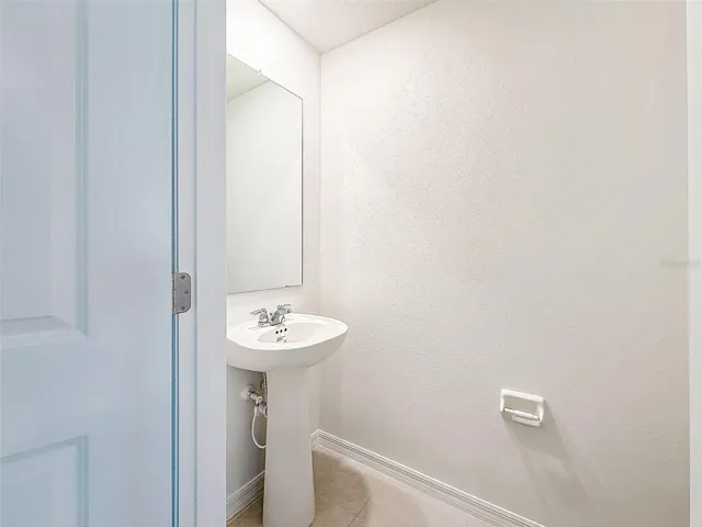 Guest half bath
