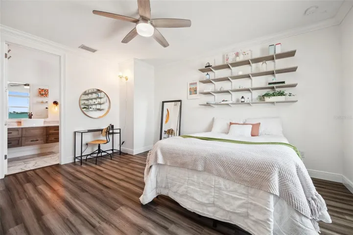 Spacious bedroom suite on 3rd floor. Yes, this one also has a water view.