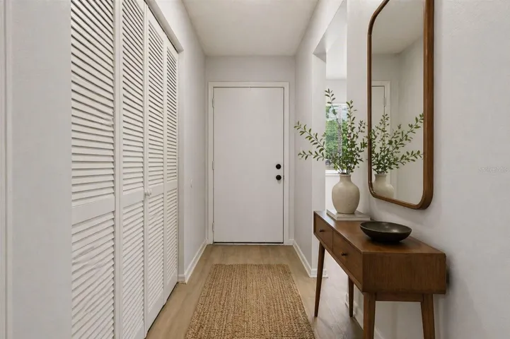 Virtually Stage Entryway