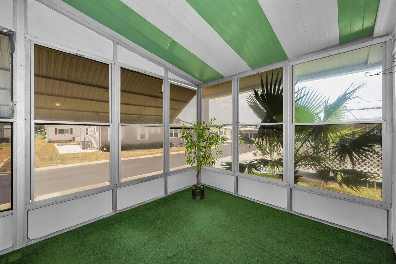Front Florida Room