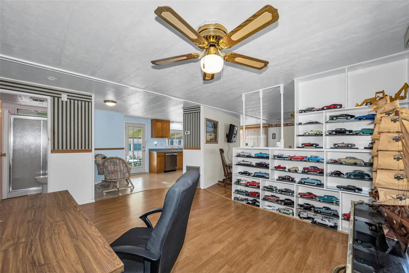 Bonus room is currently used as an office