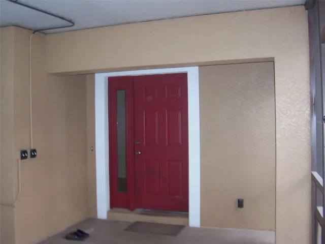 The front door gives you a big hello!!